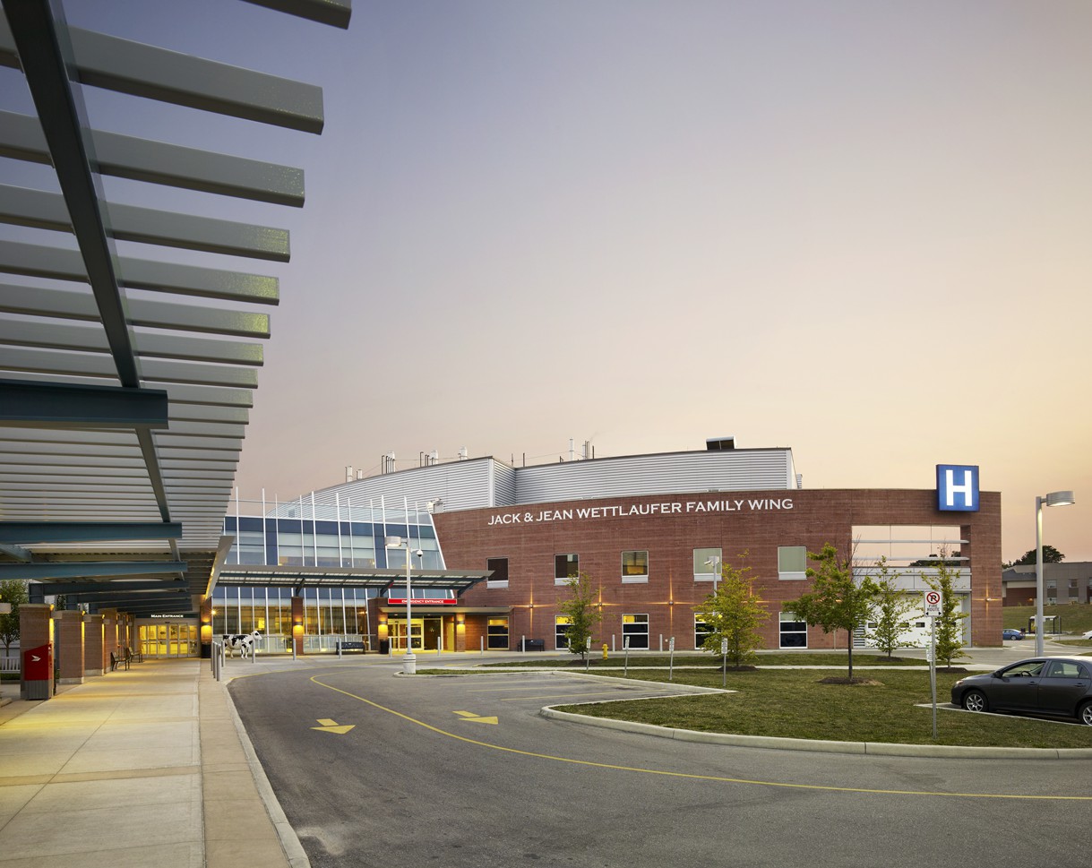 front entrance of Woodstock Hospital