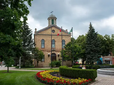 Museum Square with fountain and old town hall building